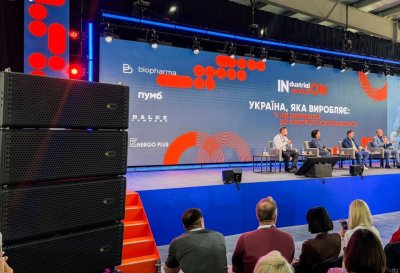 Профессиональное концертное звуковое оборудование: линейные массивы