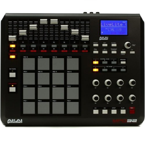 DJ контроллер MPD32