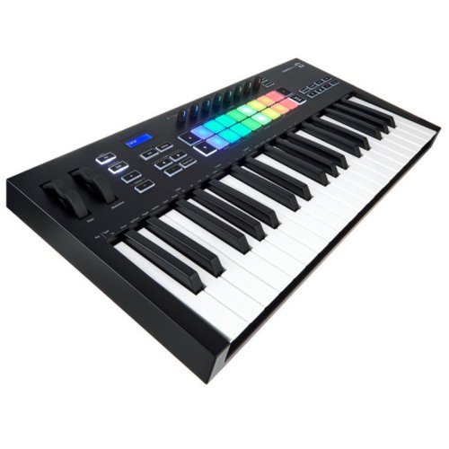 MIDI-клавіатура Launchkey 37 MK3 Фото №7 MIDI-клавіатура Launchkey 37 MK3 Фото №7