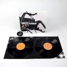 Виниловый диск Massive Attack: Mezzanine -Ltd /2LP Фото №3 Виниловый диск Massive Attack: Mezzanine -Ltd /2LP Фото №3