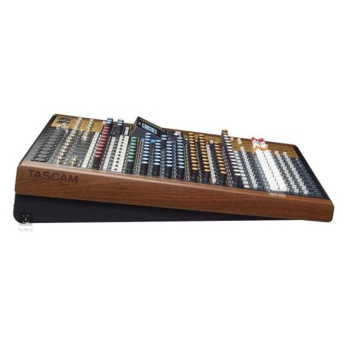 Микшерный пульт Model 16 Фото №3 Микшерный пульт Model 16 Фото №3