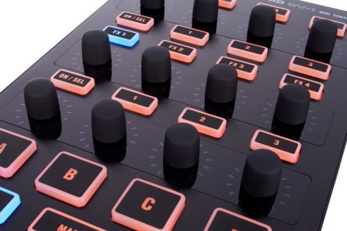 MIDI-контроллер CMDDV1 Фото №3