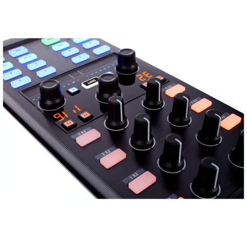 DJ контролер Traktor Kontrol X1 MK2 Фото №5