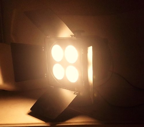 Прожектор SL-108-50 4*50 WW LED Фото №3 Прожектор SL-108-50 4*50 WW LED Фото №3